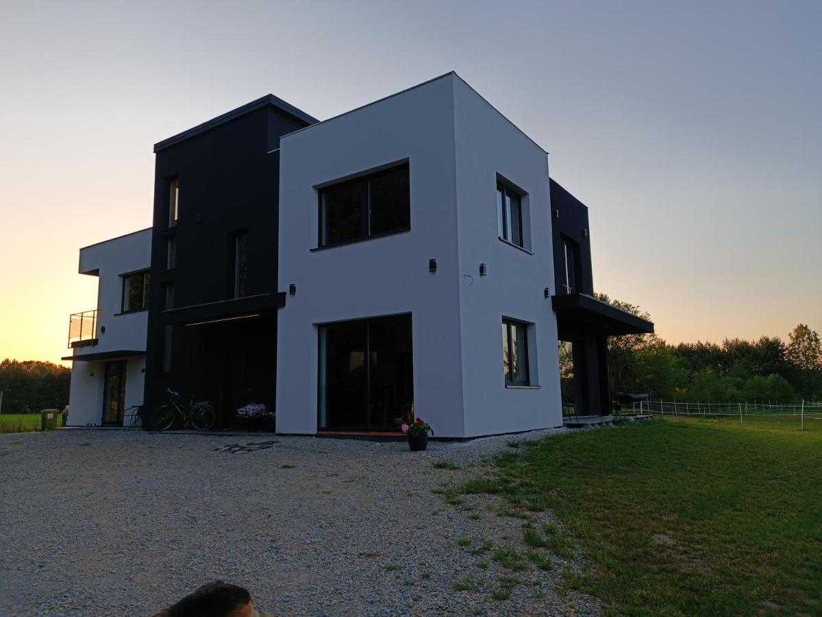 Modern Rancho - Apartamenty Nad Rzeka, Przy Stadninie Koni Kruszyna  Экстерьер фото