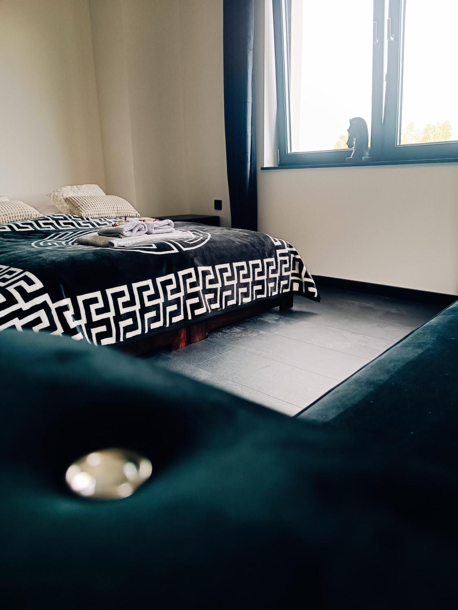 Modern Rancho - Apartamenty Nad Rzeka, Przy Stadninie Koni Kruszyna  Экстерьер фото